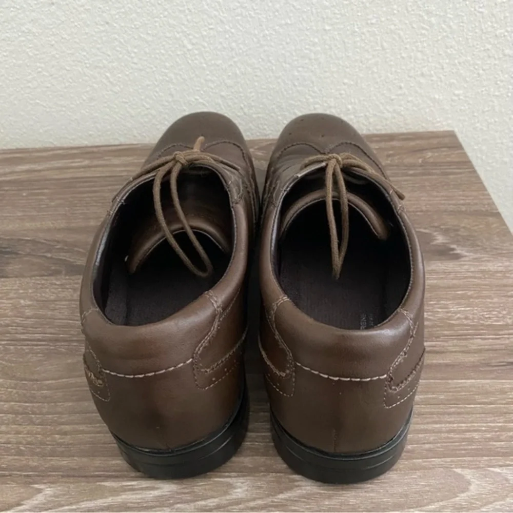 Rockport Dustyn Wingtip Leather Dress Shoes Adiprene Soles‎ Size 9 Brown